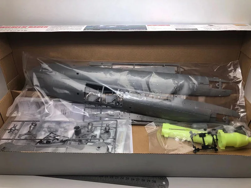 1/144 WWII German U Submarine  - Model Kit Entry Grade ulasan dan harga