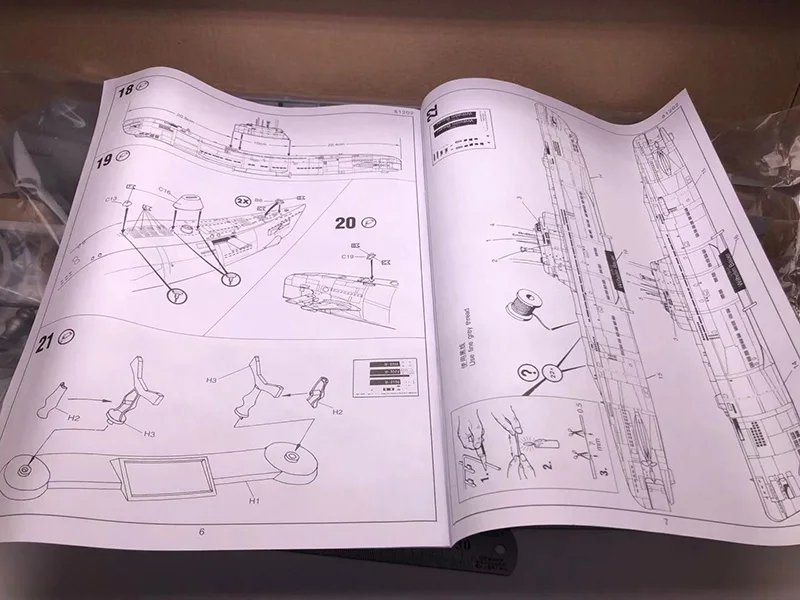 1/144 WWII German U Submarine  - Model Kit Entry Grade ulasan dan harga