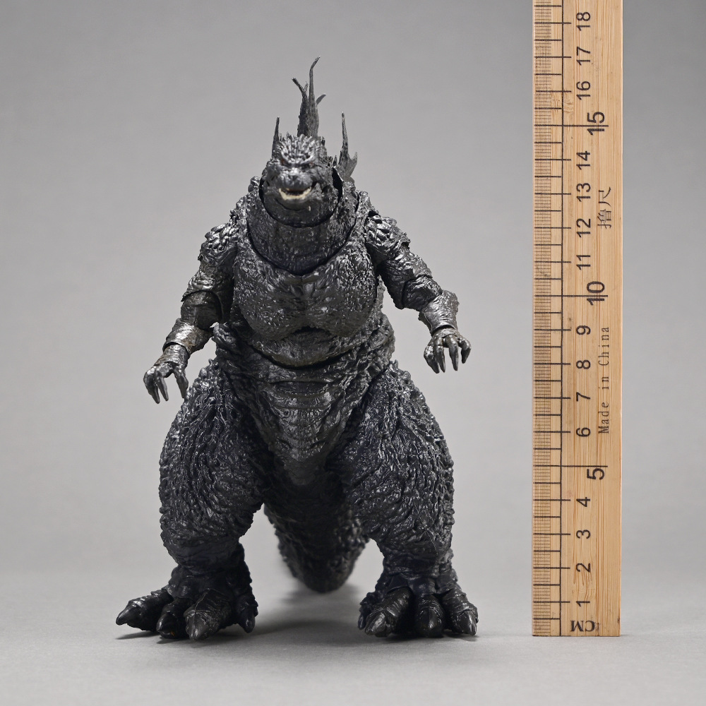 SHM NECA 2023 Movie Version 1. - Model Kit Kiryu ulasan dan harga