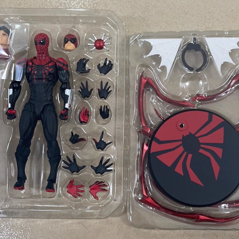Hot Toys Superior Spider-Man M - Model Kit Thousand Sunny ulasan dan harga